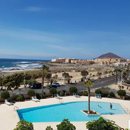 Residencial Martines * エル・メダノ